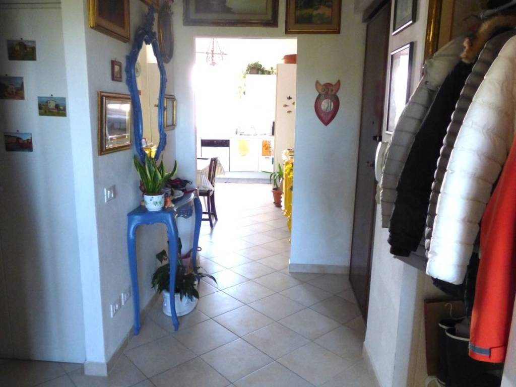 Appartamento a Livorno in Via Carlo Lorenzini, 15 - Foto 2