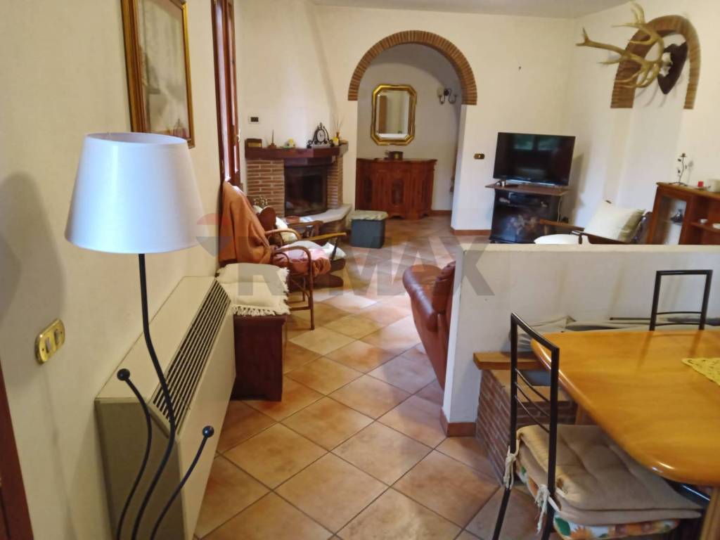 Villa a Fondi in Via Portaturo - Foto 4