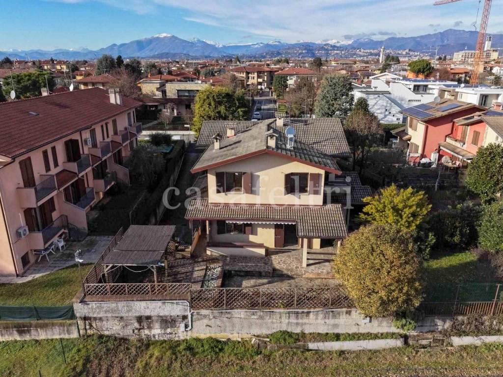 Villa a Azzano san paolo in via sant'agostino , 31 - Foto 2