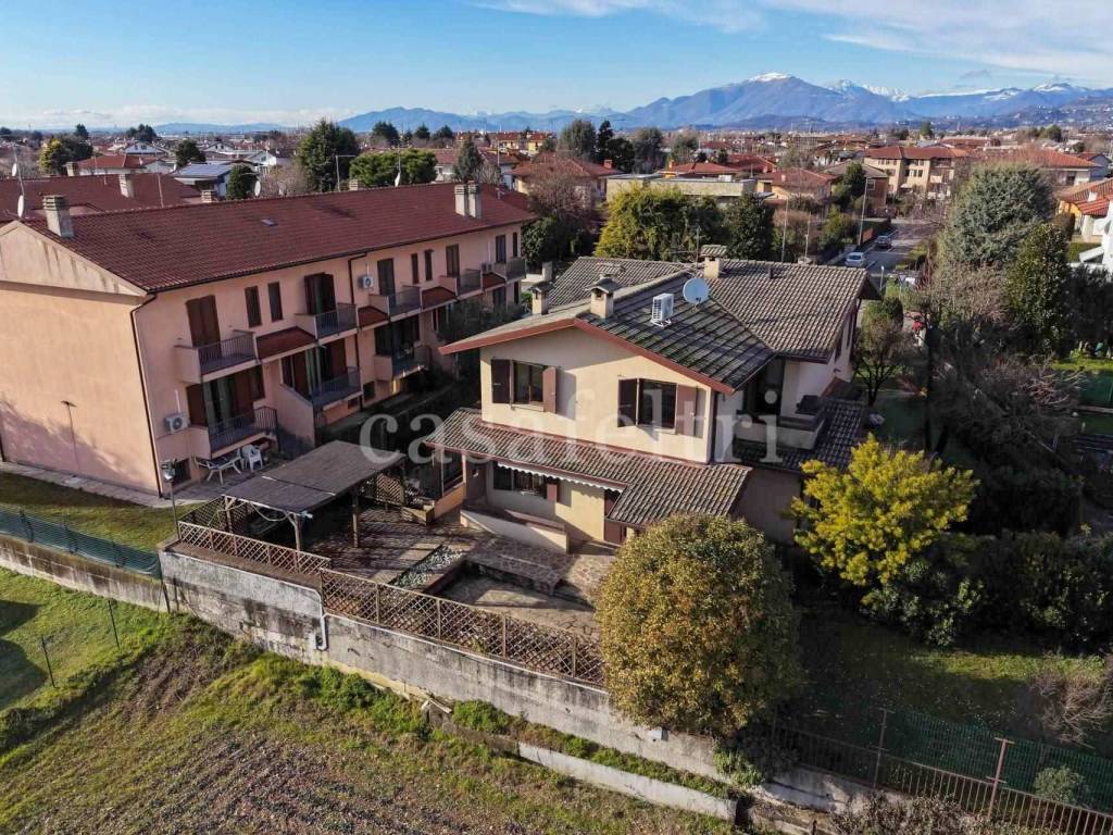 Villa a Azzano san paolo in via sant'agostino , 31 - Foto 3