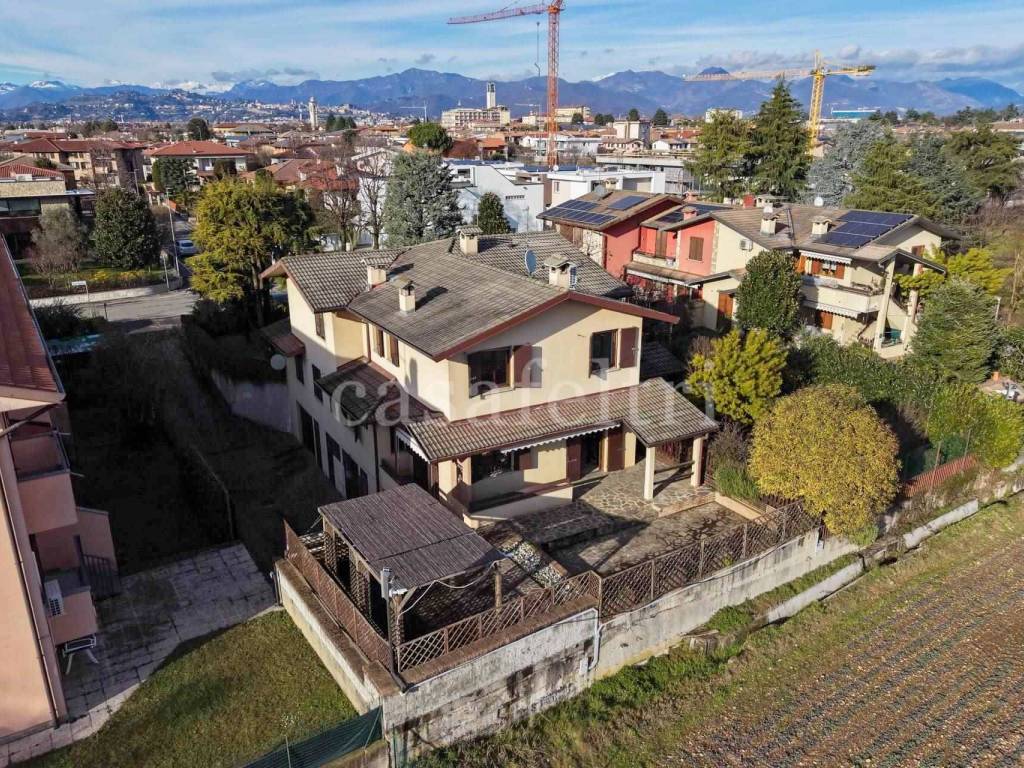 Villa a Azzano san paolo in via sant'agostino , 31 - Foto 4