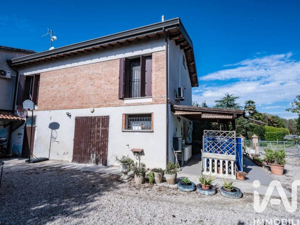 Villa a Lugo in Via Raspona, 3 - Foto 2