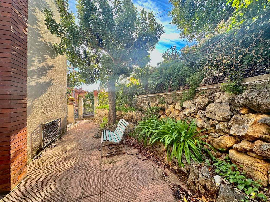 Villa a Borgio verezzi in Via dei Carrubi - Foto 3