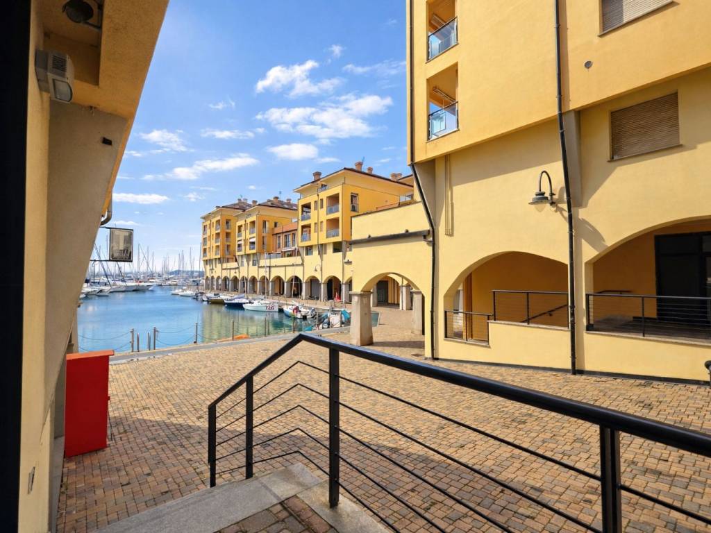 Immobile a Genova in Via Luigi Cibrario, 53 - Foto 2