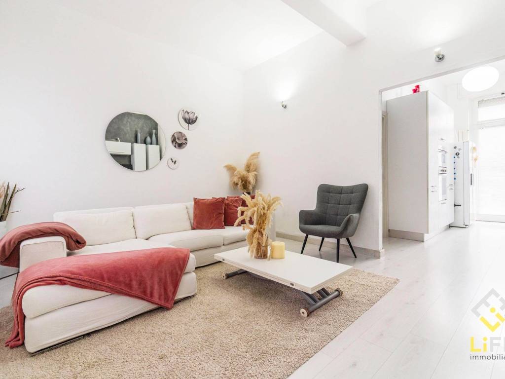 Appartamento a Galliate in Via Michelangelo Buonarroti, 53 - Foto 2