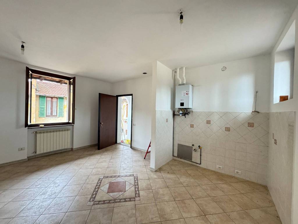 Appartamento a Azzate in Via Nazario Sauro - Foto 3