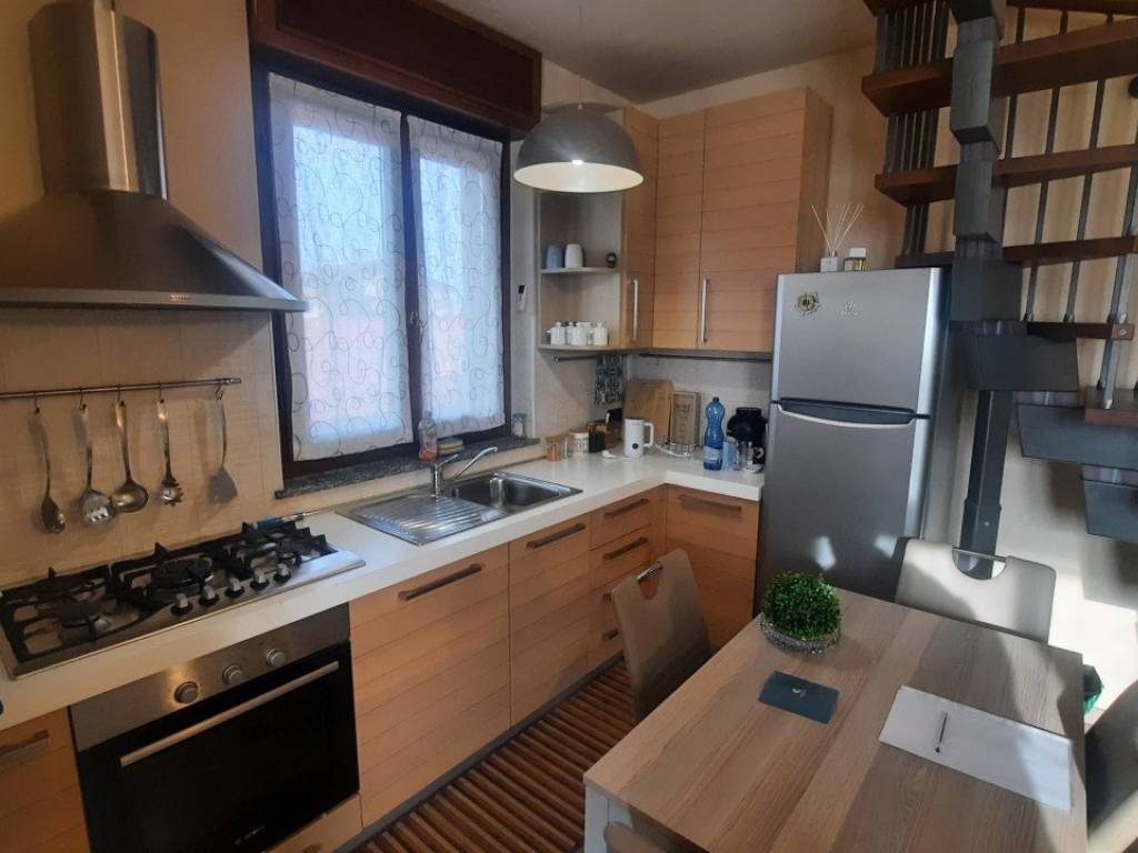 Appartamento a Parabiago in Via Procida 9 - Foto 4