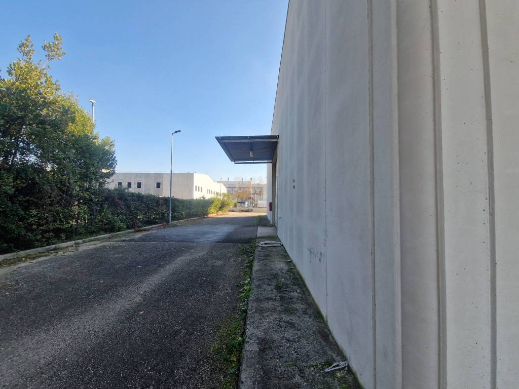 Immobile a Latina in Via Mario Siciliano, 11 - Foto 5