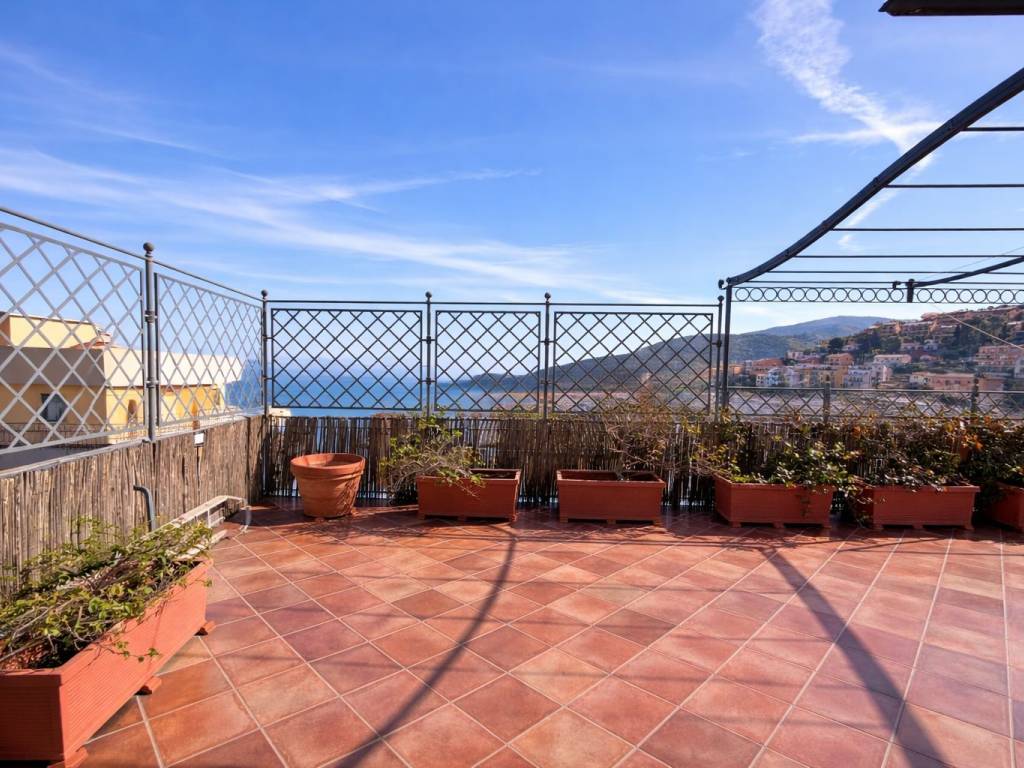 Attico / mansarda a Monte argentario in Strada Provinciale Panoramica Porto Santo Stefano - Foto 3