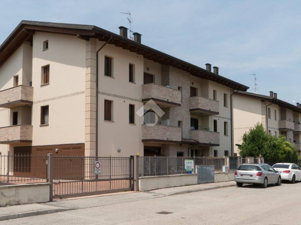 Appartamento a Cento in via Arno, 55 - Foto 4