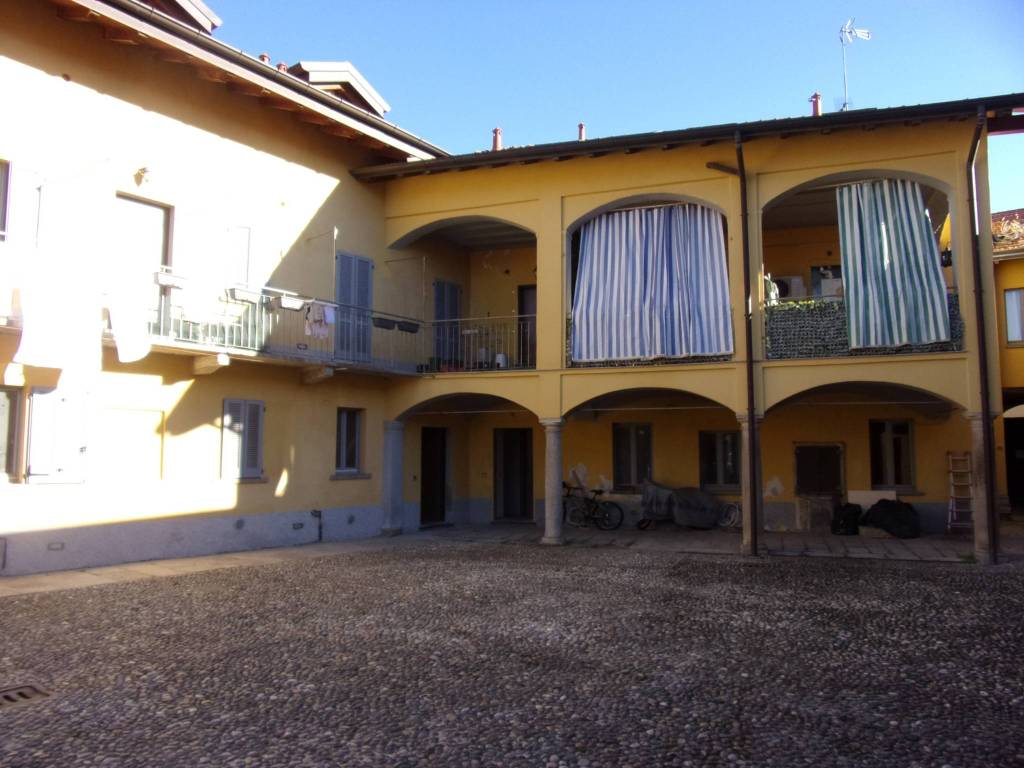 Appartamento a Samarate in Via Roma - Foto 4