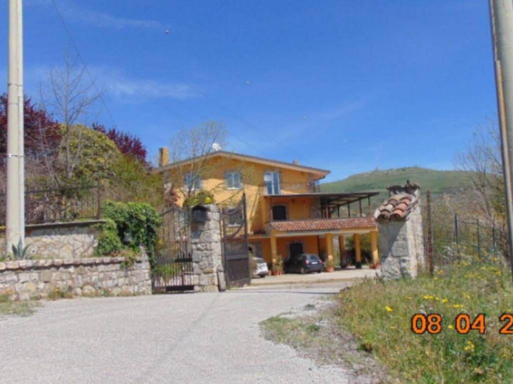 Appartamento a Satriano di lucania in Contrada Campo di Rato - Foto 2