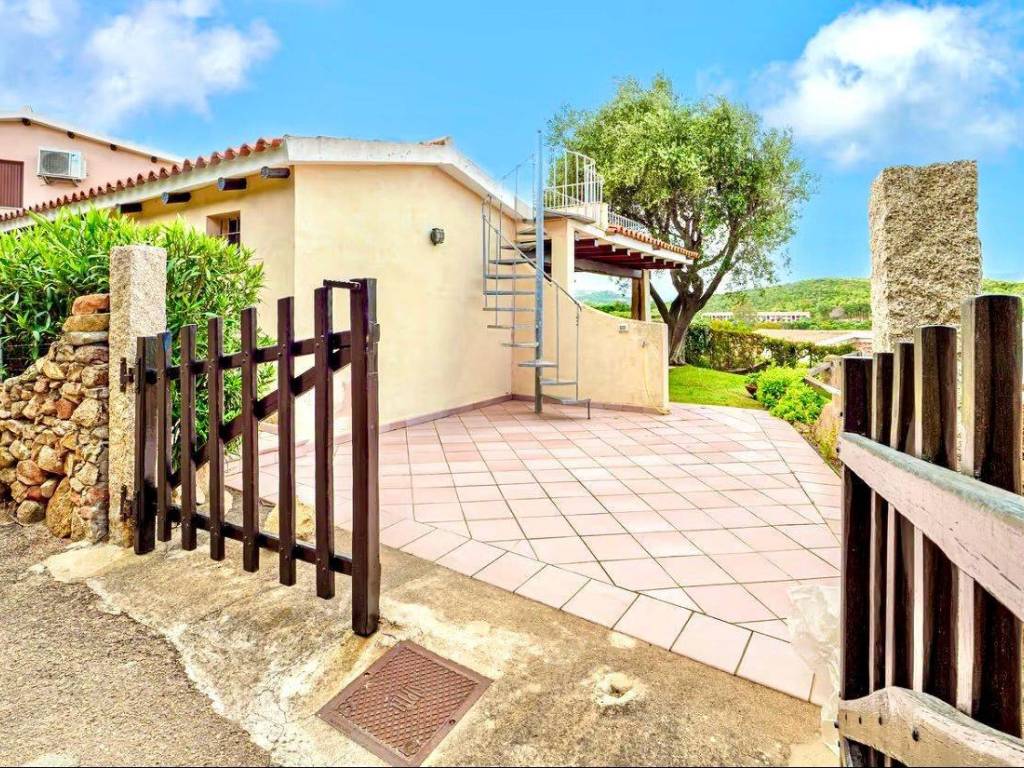 Villa a Arzachena in Via Mucchi Bianchi - Foto 4