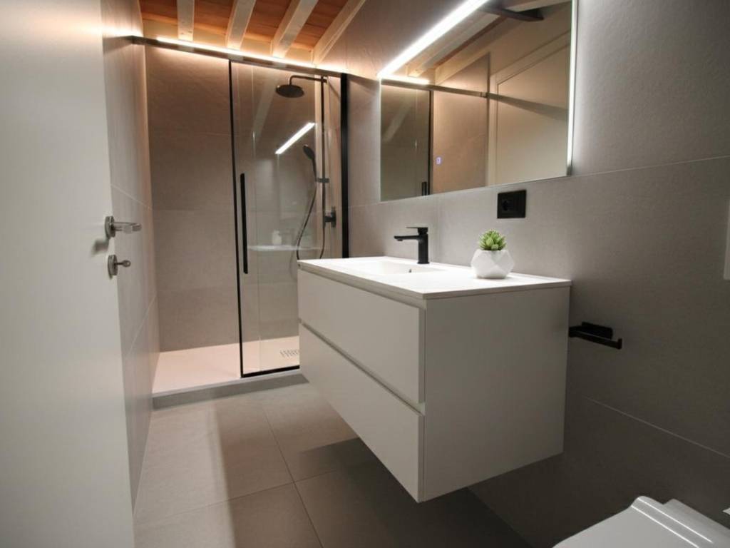 Appartamento a Vicenza in Contrà Chiesa Santa Caterina - Foto 3