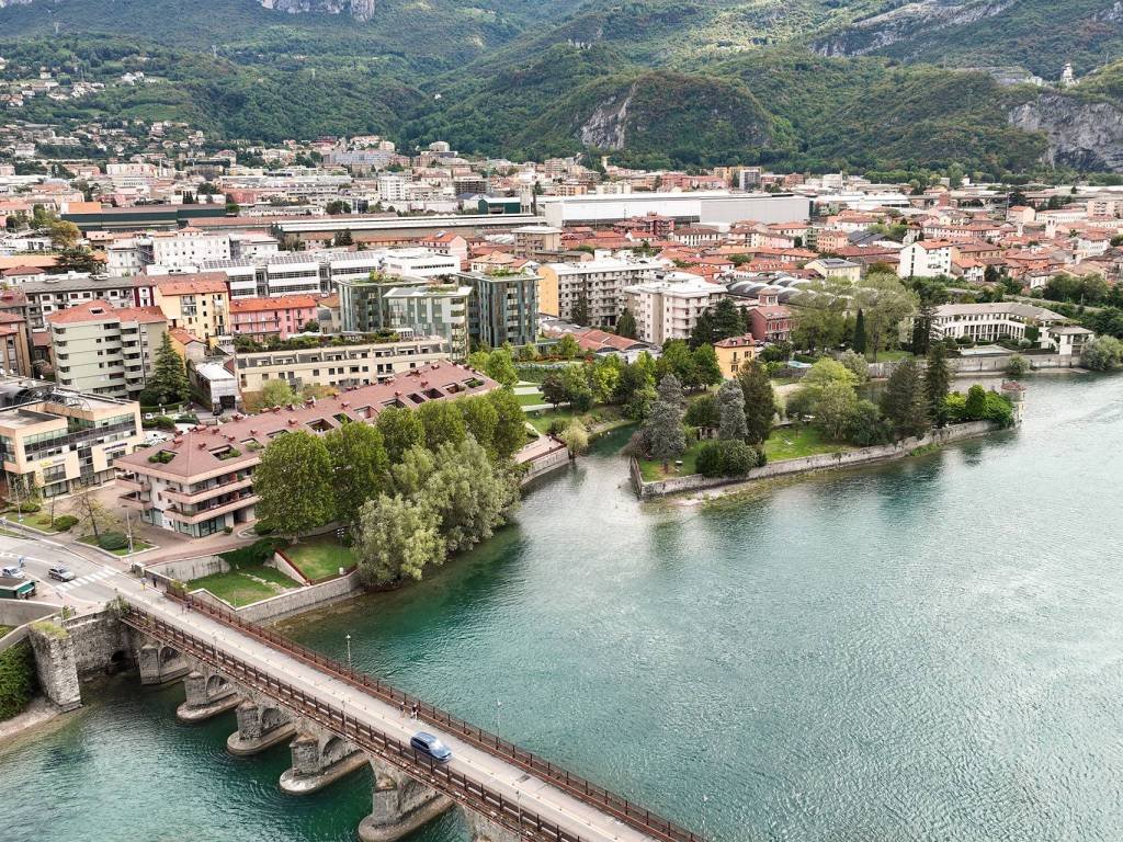 Appartamento a Lecco in Corso Martiri della Liberazione, 96 - Foto 5