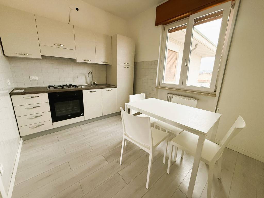 Appartamento a Vicenza in Viale Francesco Crispi, 57 - Foto 2