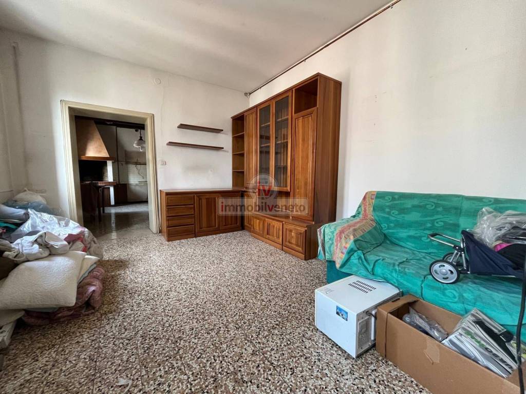 Appartamento a Lonigo in VIA ROMA, 52 - Foto 4