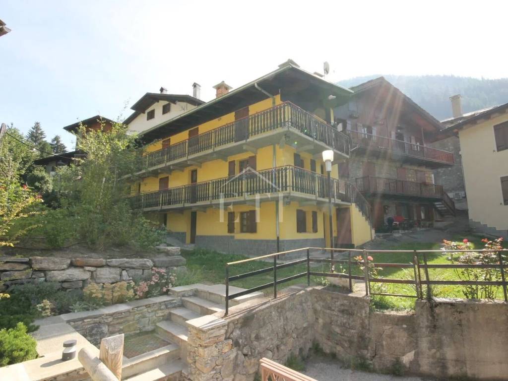 Villa a Courmayeur in Via San Bernardo, 8 - Foto 2