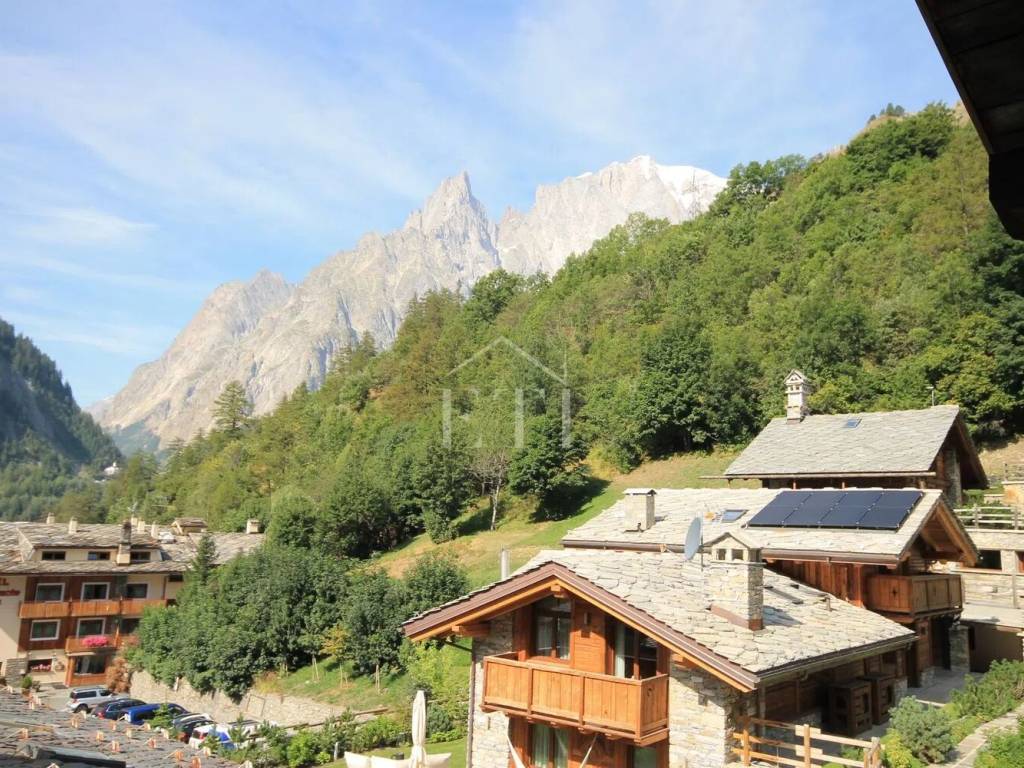 Villa a Courmayeur in Via San Bernardo, 8 - Foto 4
