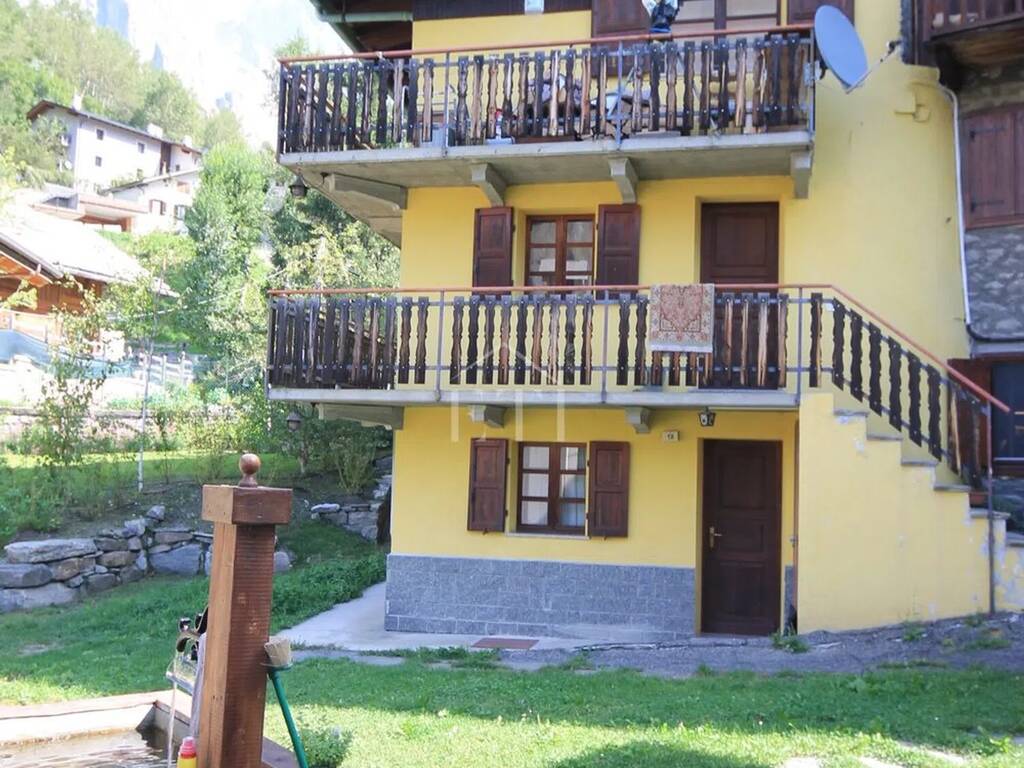 Villa a Courmayeur in Via San Bernardo, 8 - Foto 5