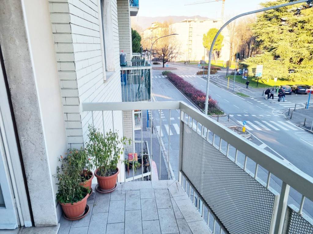 Appartamento a Brescia in Via Pastrengo - Foto 2