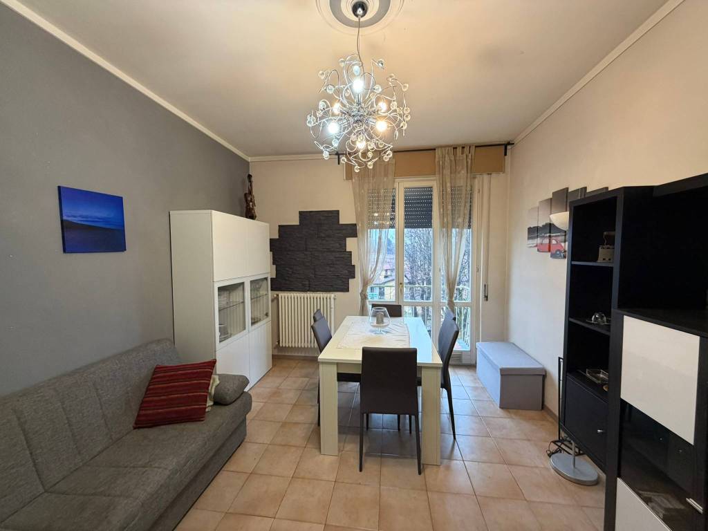 Appartamento a Castelletto sopra ticino in Via 25 Aprile, 11 - Foto 2