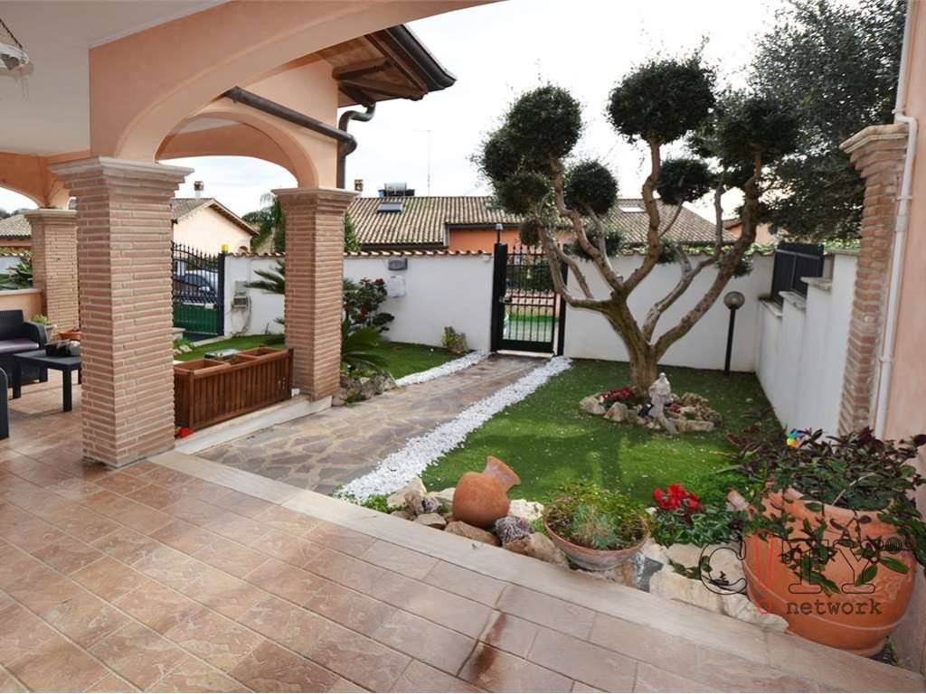 Villa a Pomezia in Via Afrodite - Foto 3