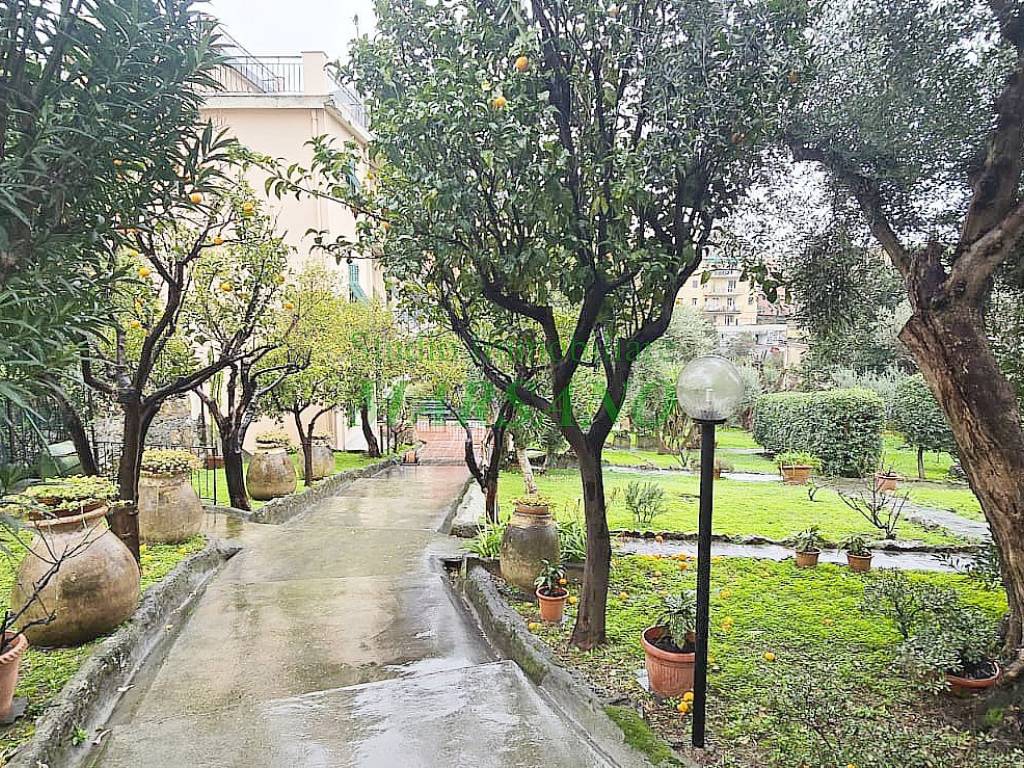 Appartamento a Genova in Via Crosini - Foto 2