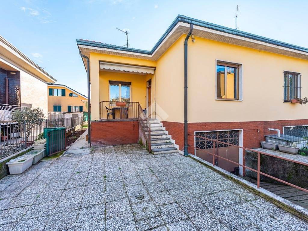 Villa a Arese in Via della Repubblica, 12 - Foto 2