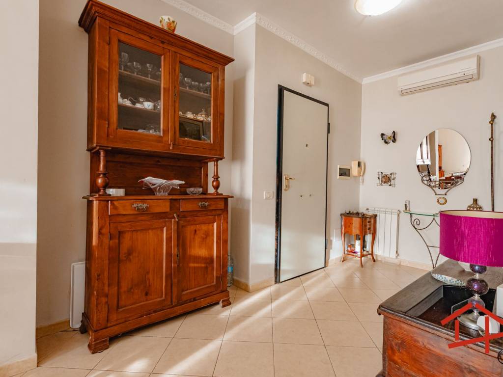 Appartamento a Pomezia in Via Catullo - Foto 3