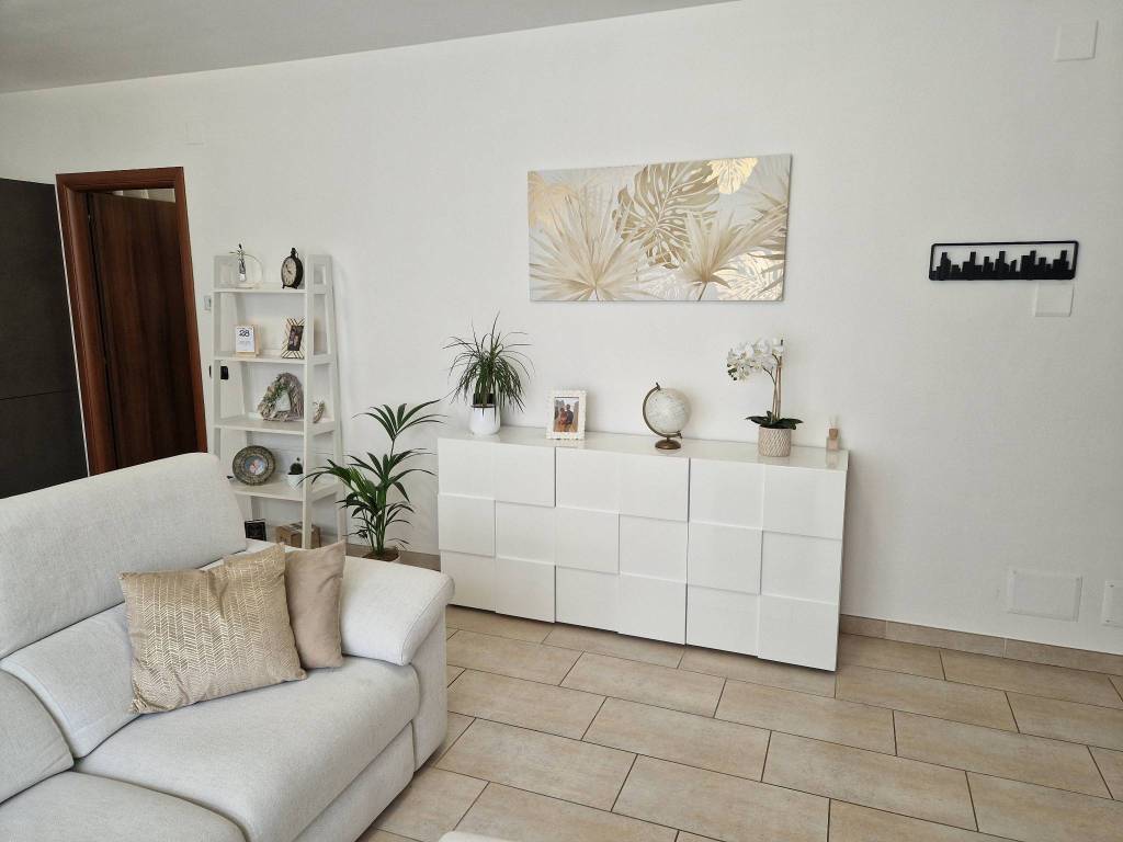 Appartamento a Varese in Via Postumia, 37 - Foto 3