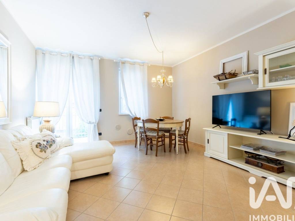 Appartamento a Seravezza in Via Michelangelo Buonarroti - Foto 2