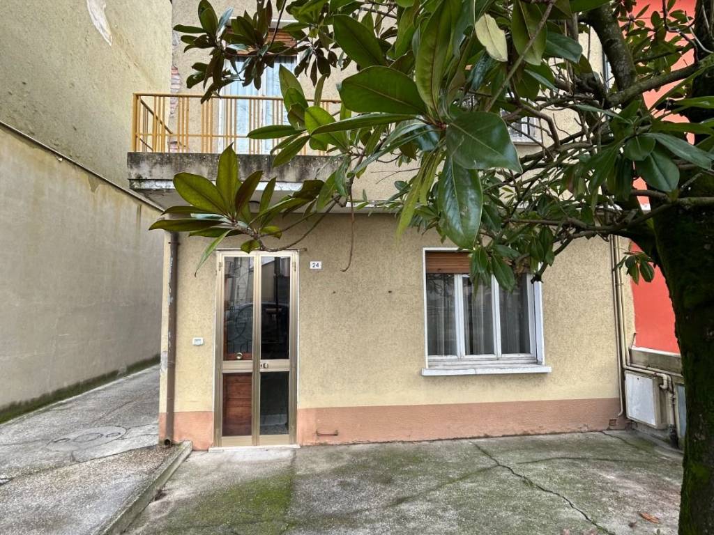 Villa a Quistello in Via Guglielmo Oberdan - Foto 2