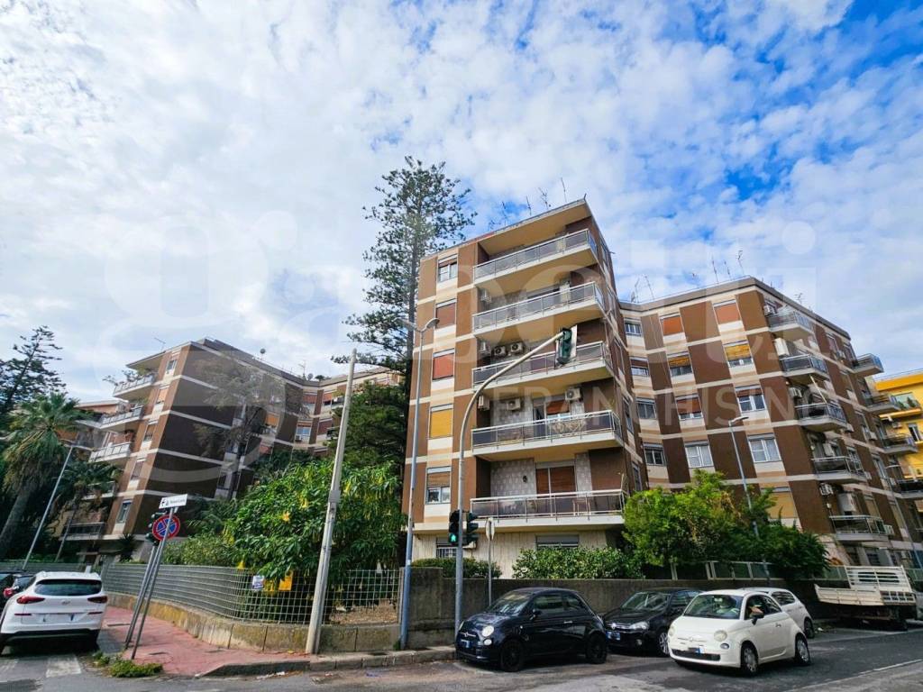 Appartamento a Messina in Viale Regina Margherita, 65 - Foto 2