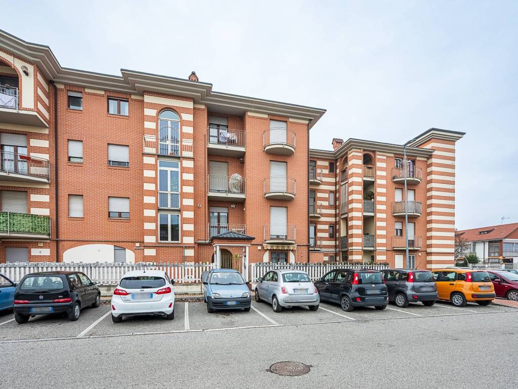 Appartamento a Rivalta di torino in Via Fratelli Marconetto, 1 - Foto 2