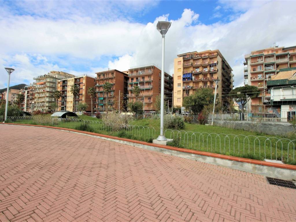 Box / garage a Borghetto santo spirito in Via Montevideo - Foto 2