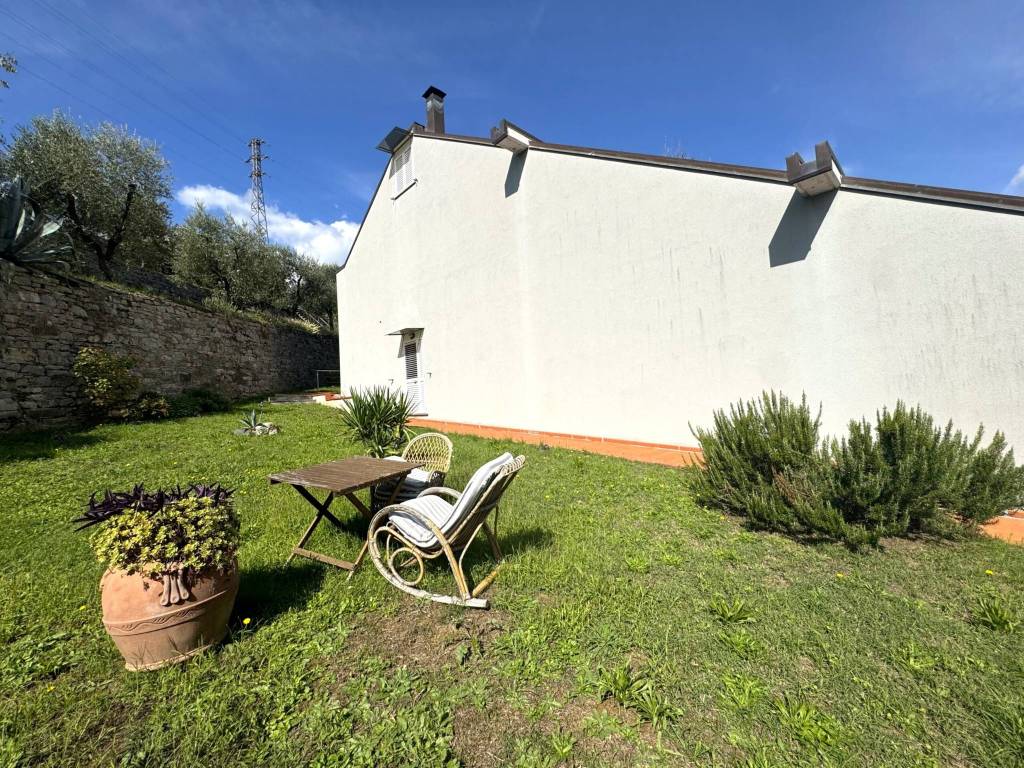 Villa a Vaiano in Via dell'Apparita - Foto 2