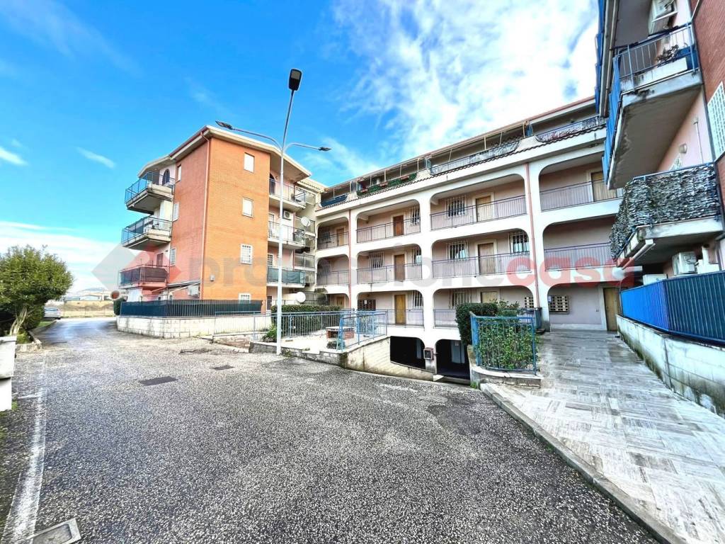 Appartamento a Guidonia montecelio in Via Giovanni Nicotera, 24 - Foto 5