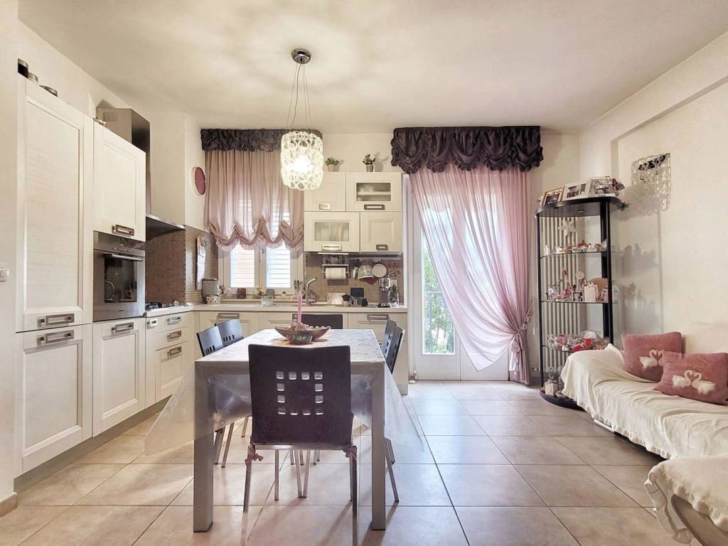 Appartamento a Grottammare in Via Firenze, 48 - Foto 2