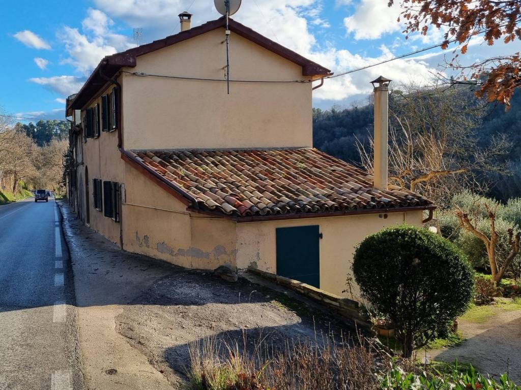 Casa indipendente a Treia in Contrada San Marco Vecchio, 39 - Foto 2