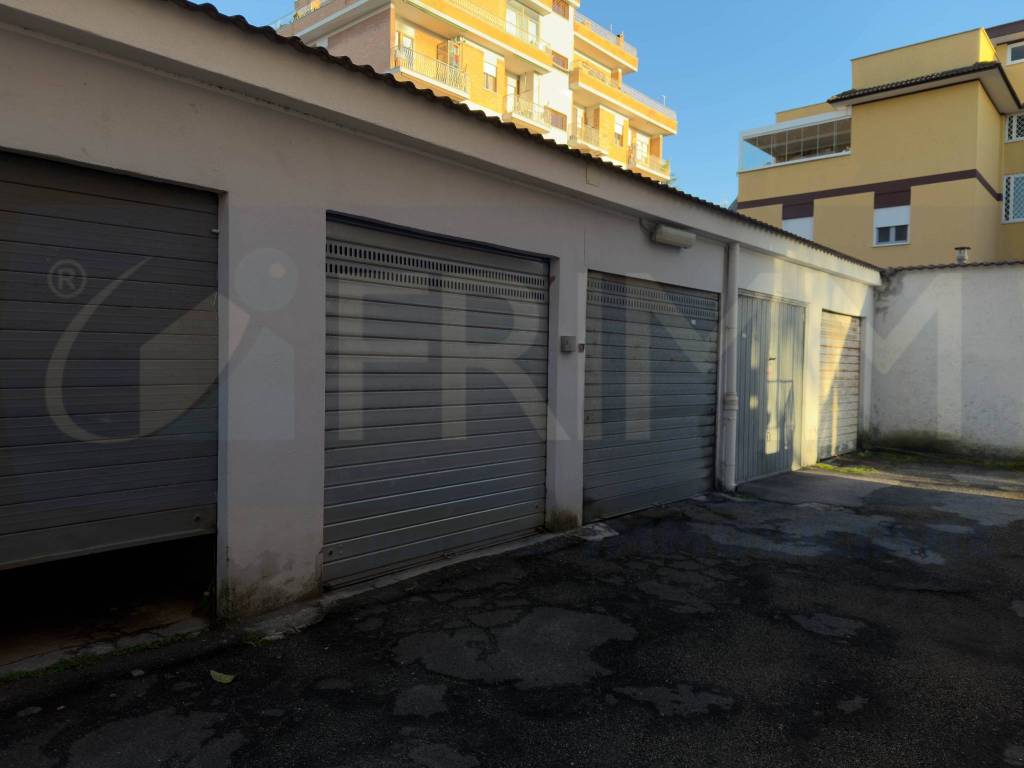 Appartamento a Pomezia in Via Camillo Benso di Cavour, 4 - Foto 5