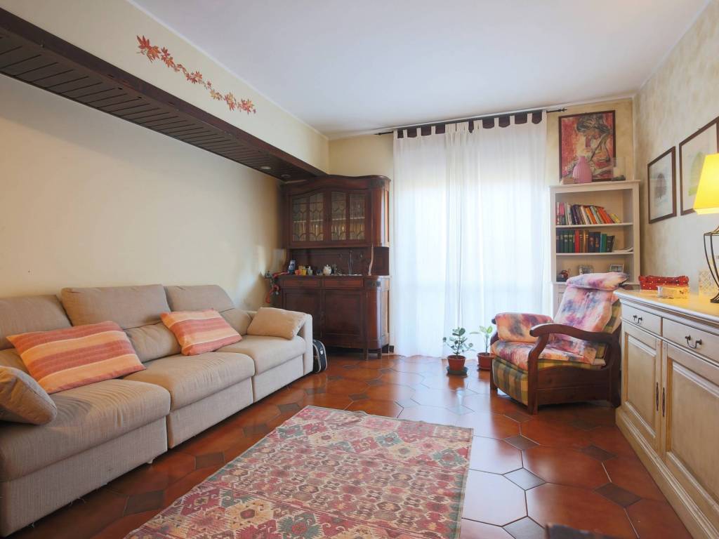 Appartamento a Parabiago in Via Procida, 14 - Foto 2