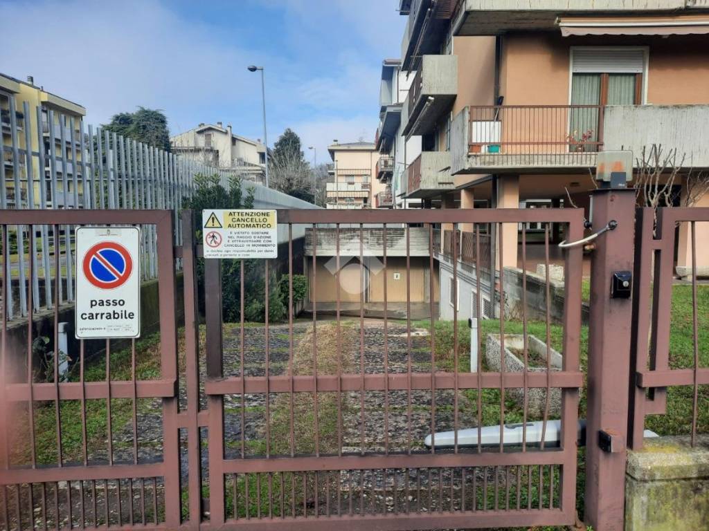 Box / garage a Verona in Via Oglio, 4 - Foto 2