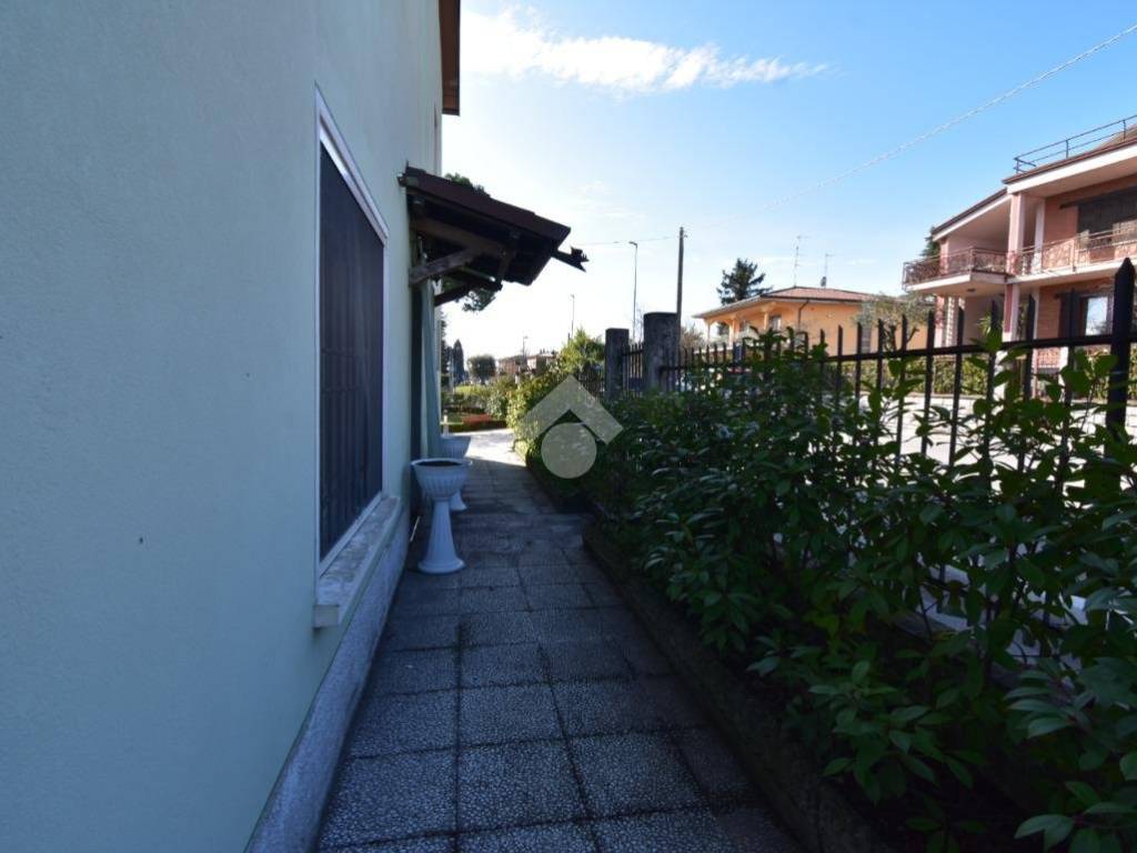 Villa a Castiglione delle stiviere in Via padre costanzo beschi, 45 - Foto 5