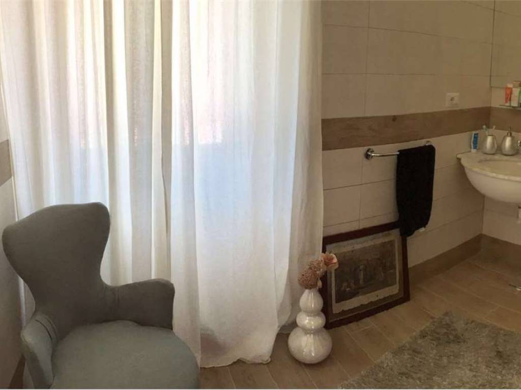 Appartamento a Cagliari in via san benedetto, 88 - Foto 5