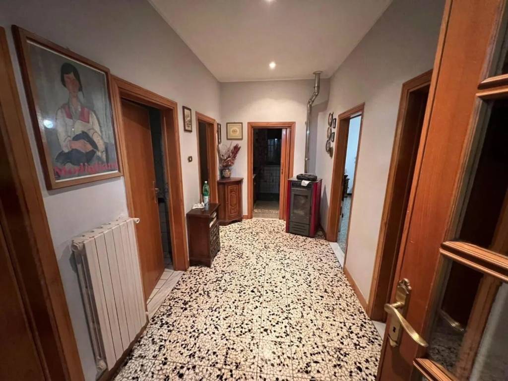 Appartamento a Cecina in Via Giosue Borsi - Foto 4
