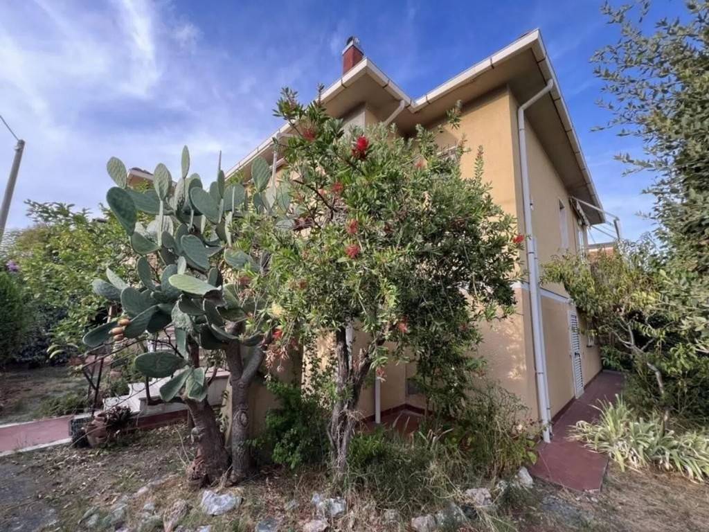 Villa a Cecina in Via Pasubio - Foto 3