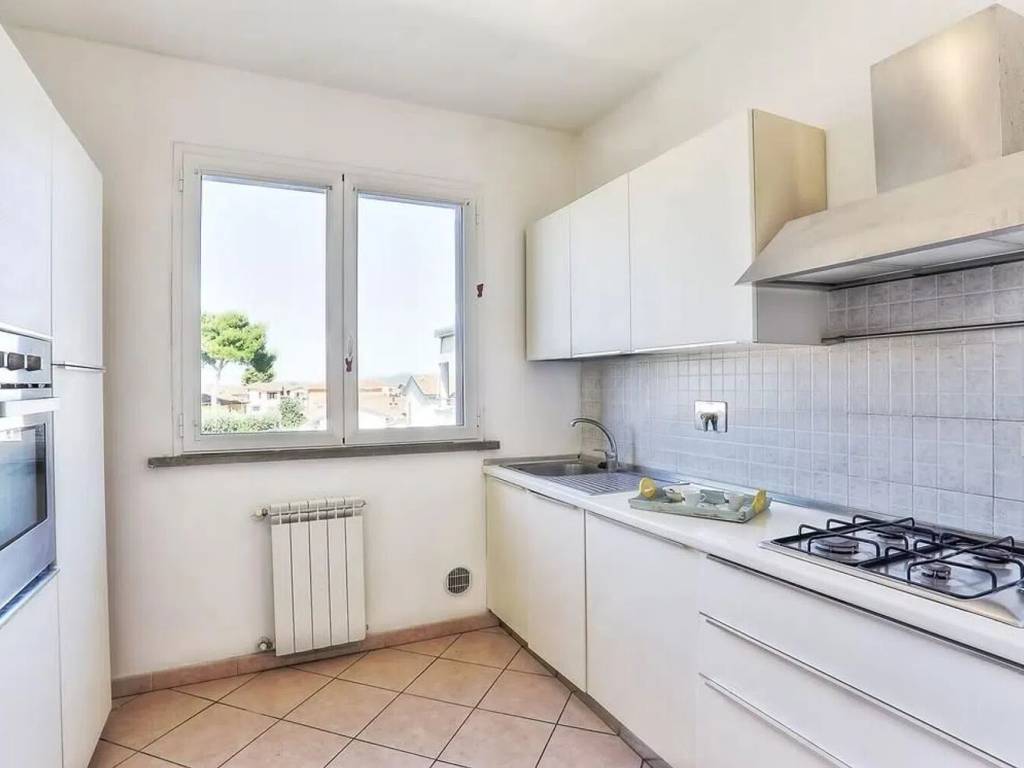 Appartamento a Cecina in Via Bartolomeo Colleoni - Foto 3