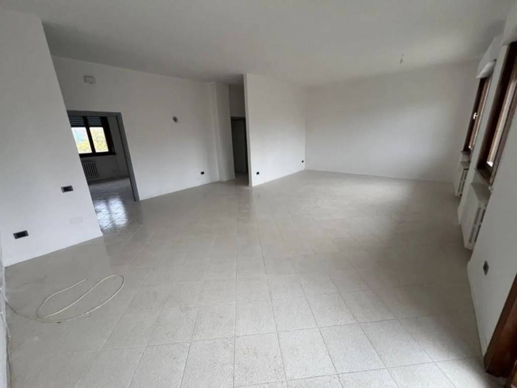 Appartamento a Cecina in Viale Guglielmo Marconi - Foto 5