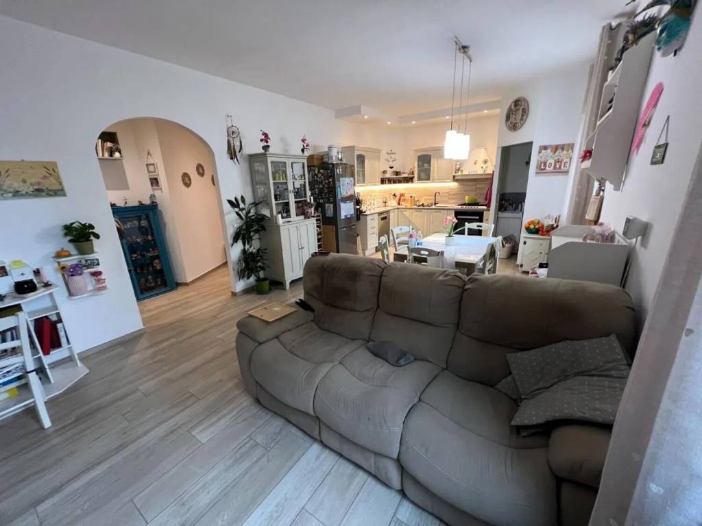 Appartamento a Cecina in Via Gian Battista Vico - Foto 3